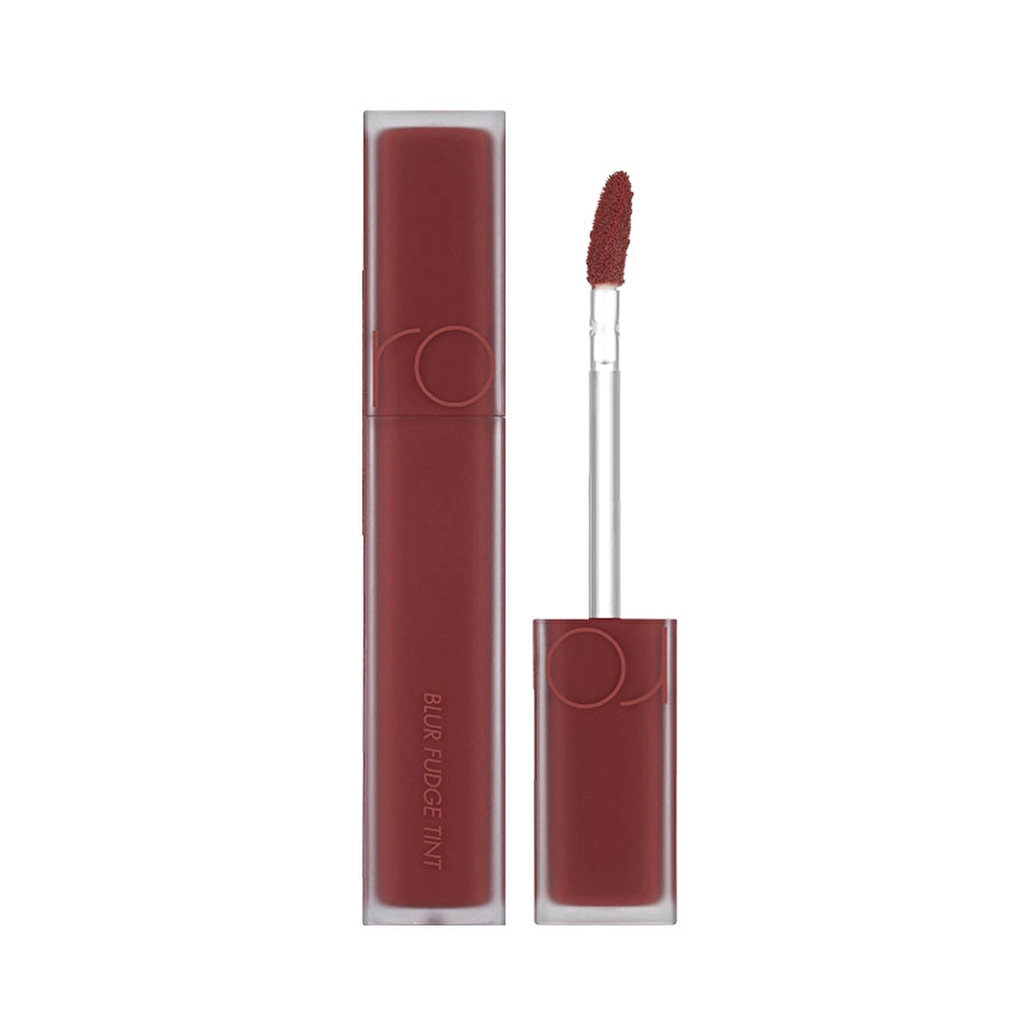 Rom&nd Blur Fudge Tint Liquid Matte Lipstick 04 radwood
