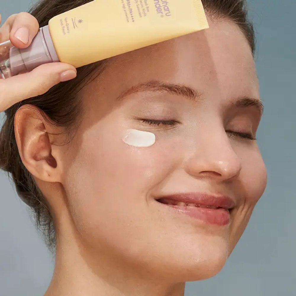 Haruharu Wonder Black Rice Moisture Airyfit Sunscreen Spf50+ 50 ml