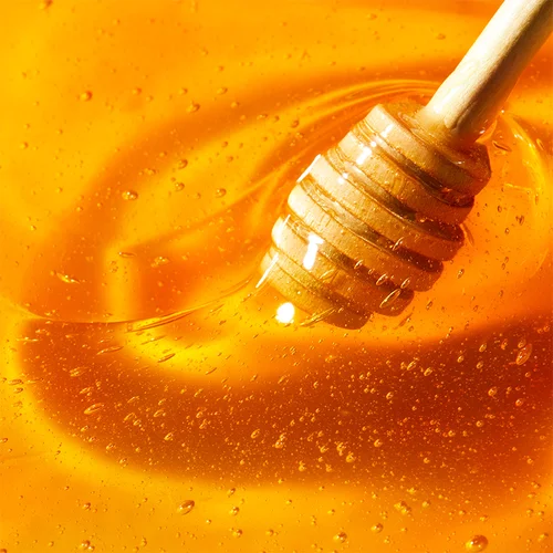 Erleben Sie glatte, genährte Haut mit Nuxe Reve De Miel Peel