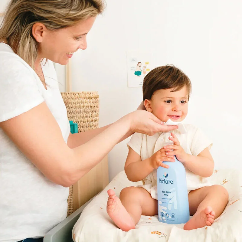 Erleben Sie sanfte Reinigung mit Biolane H2O 750 ml