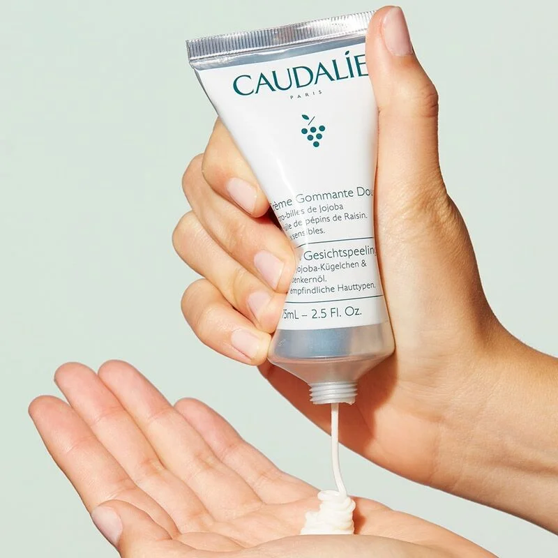 Обретите гладкую и сияющую кожу с пилингом Caudalie