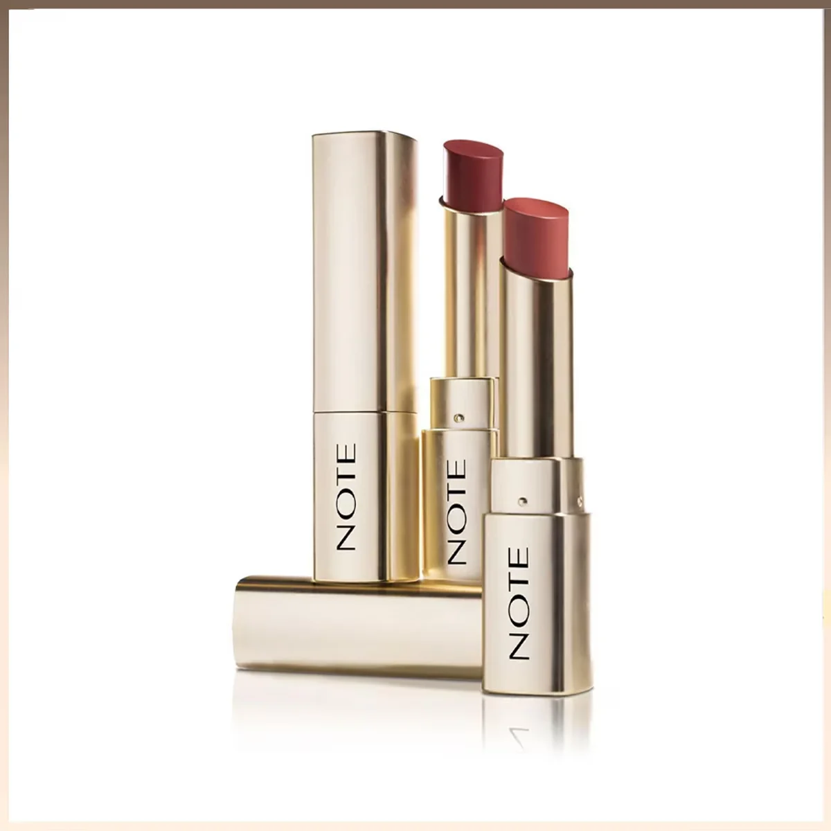 Note Iconic Shiny Lipstick 208