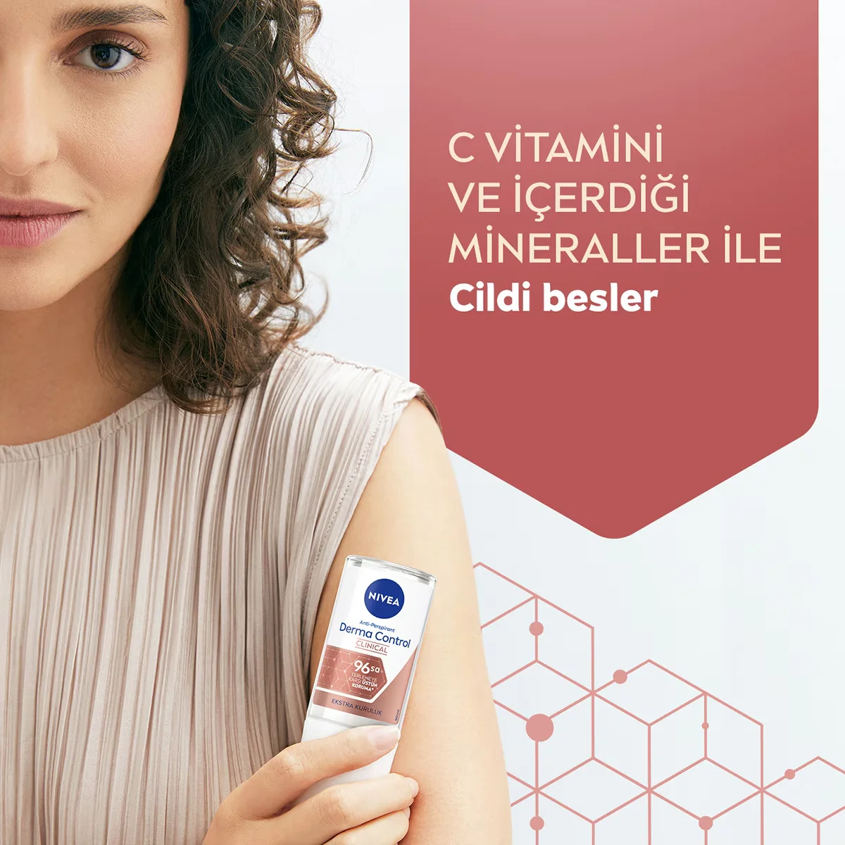 Ощутите 96-часовую защиту от пота с Nivea Derma Protect