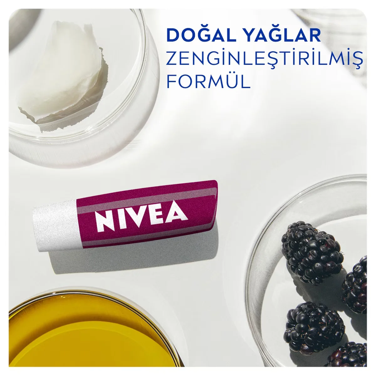 Erleben Sie gepflegte Lippen mit Nivea Blackberry Lip Stick