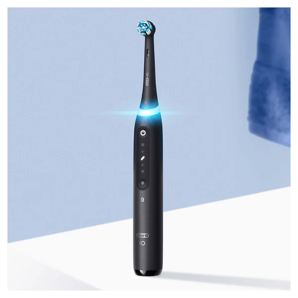 Зубная щетка Oral-B iO5 аккумуляторная черная