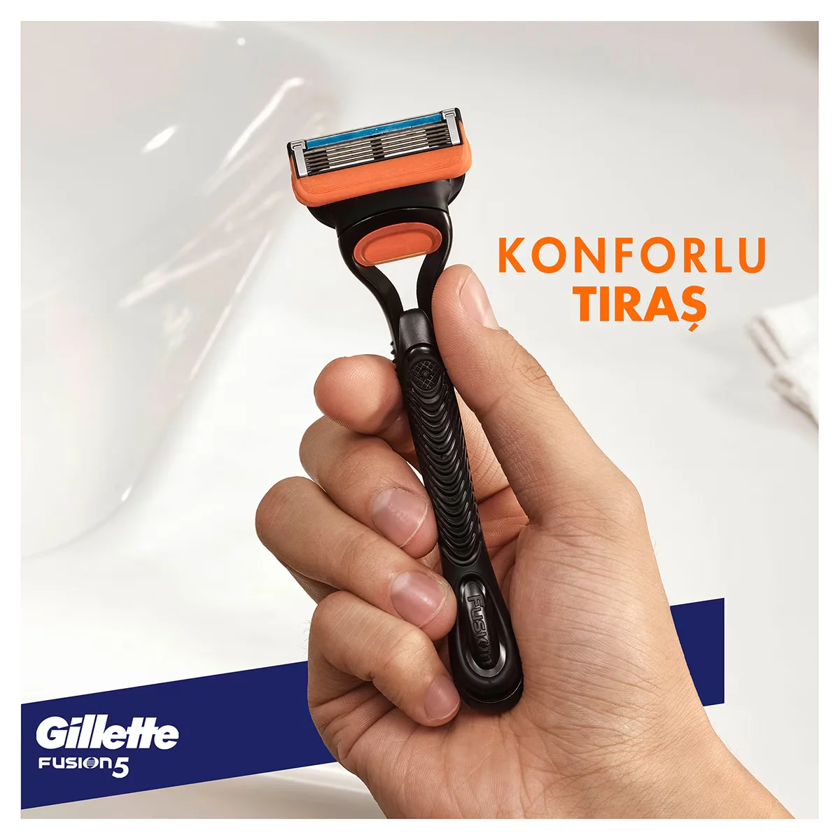 Gillette Fusion5 razor + 1 spare Razor Blade