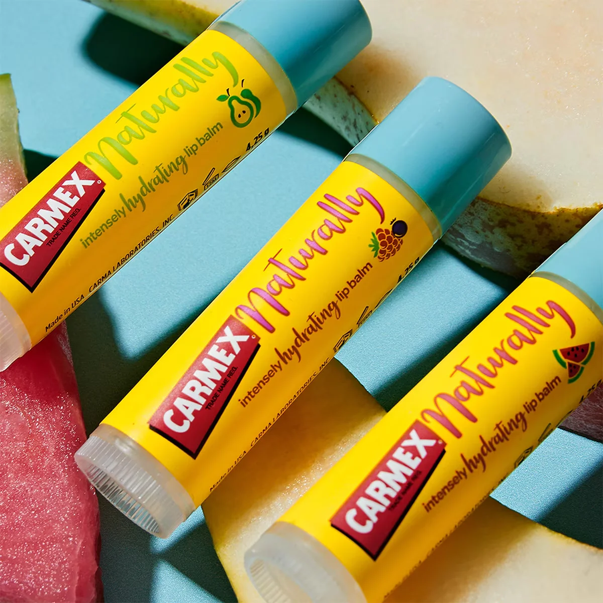 Бальзам для губ Carmex Naturally Стик Ягода 4,25 г