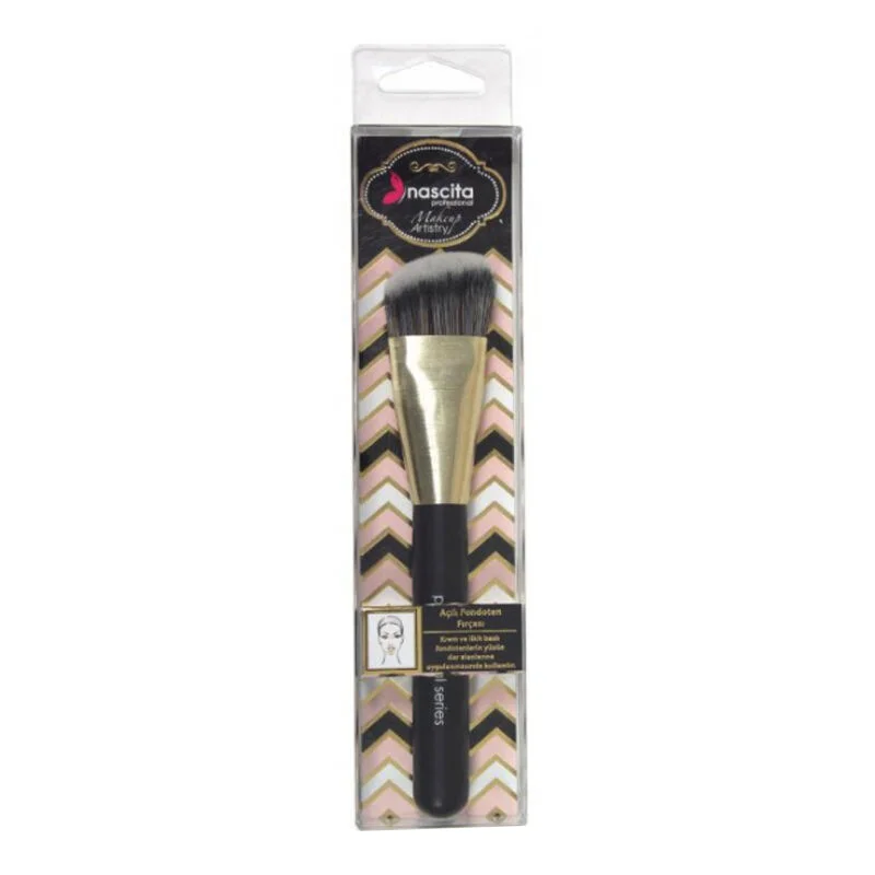 Nascita Angled Foundation Brush 0115