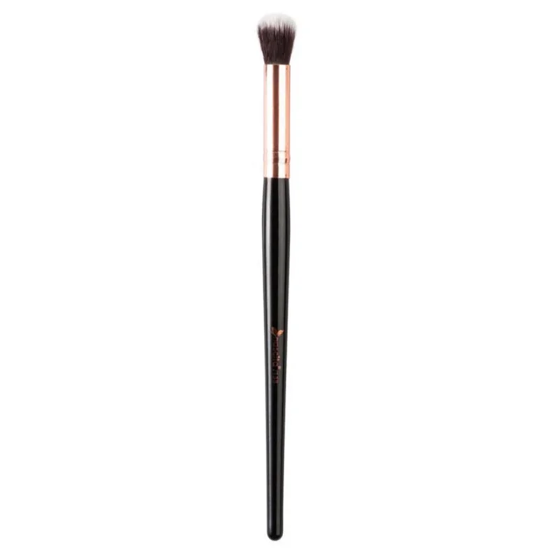Nascita Wide Eyeshadow Blending Brush-138