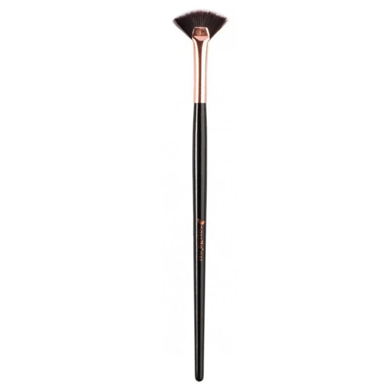 Nascita Curved Lash Brush 0147