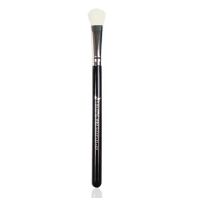 Nascita Backstage Flat Midi Face Brush 306