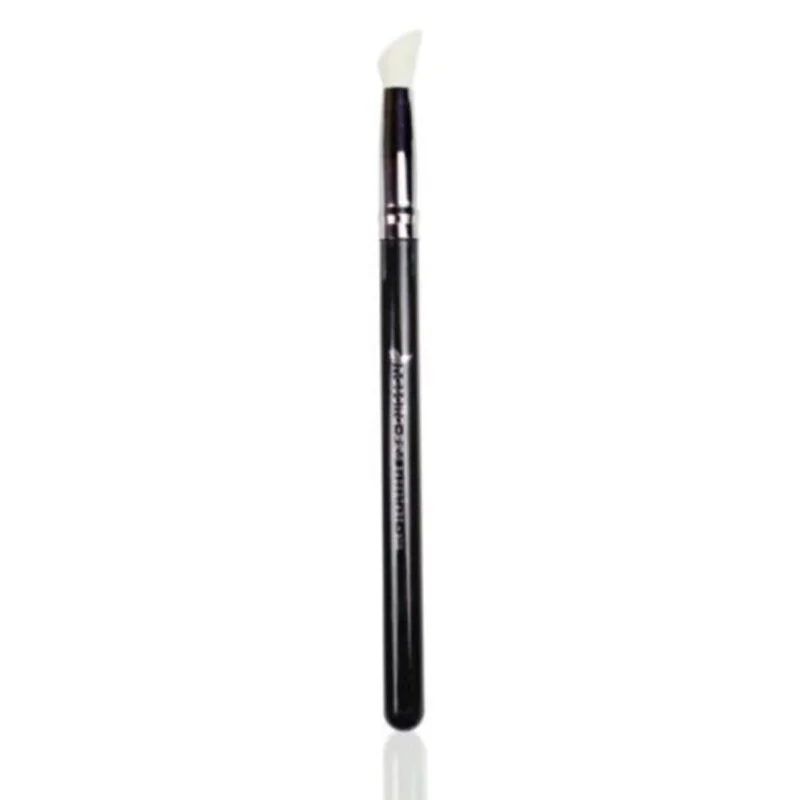 Nascita Backstage Round Slanted Eye Brush 308