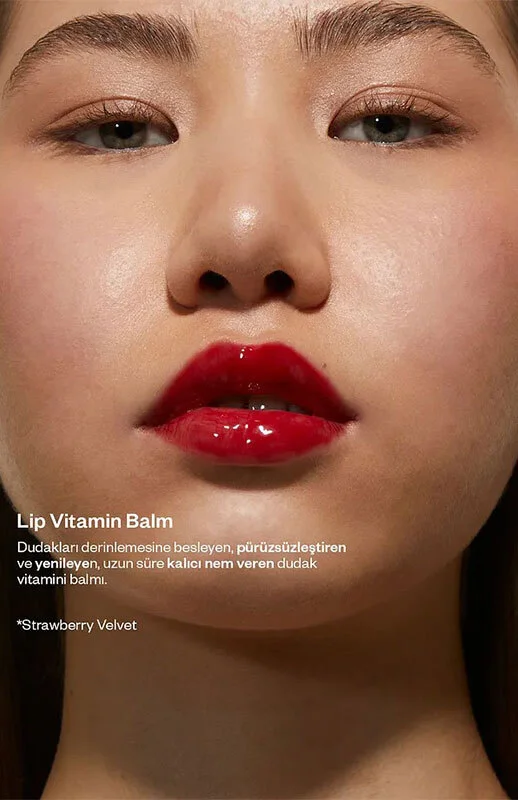 بلسم شفاه كريم للعناية بالشفاه 13 مل بنكهة الفراولة المخملية من كريم Cream