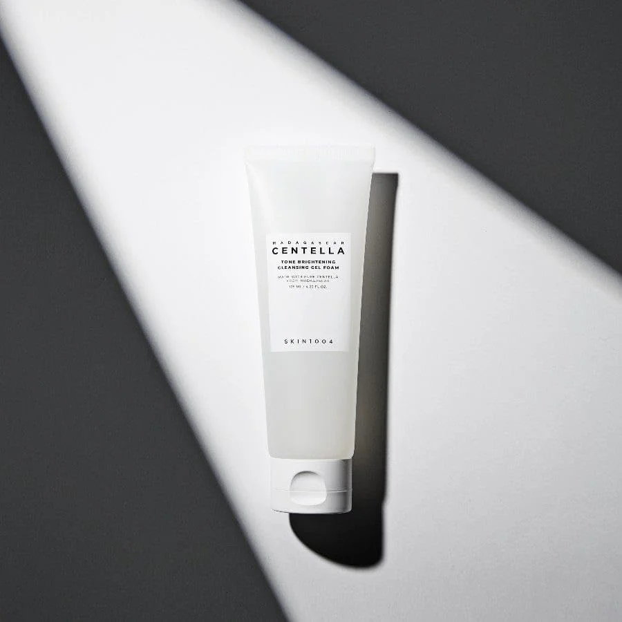 Foaming Brightening Cleanser with Centella from Skin 1004 - 125 ml