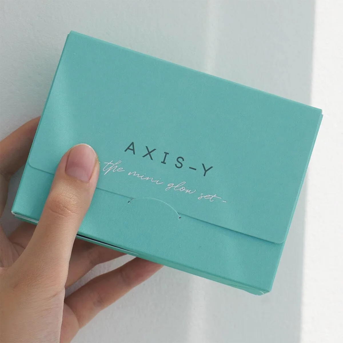 Axis-Y Mini Glow Hautpflege Set | Hydratisierende Aufhellungs-Essentials