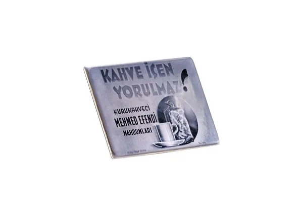 Retro Collection Magnet 'Coffee Drinker Never Tires'