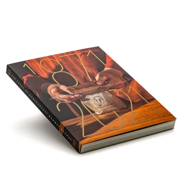 Книга 150 лет Kurukahveci Mehmet Efendi 2.25 кг — Kurukahvec