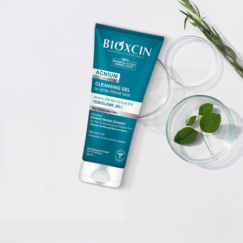جل تنظيف بيوكسين أكنيوم للبشرة المعرضة لحب الشباب 200 مل Bioxcin