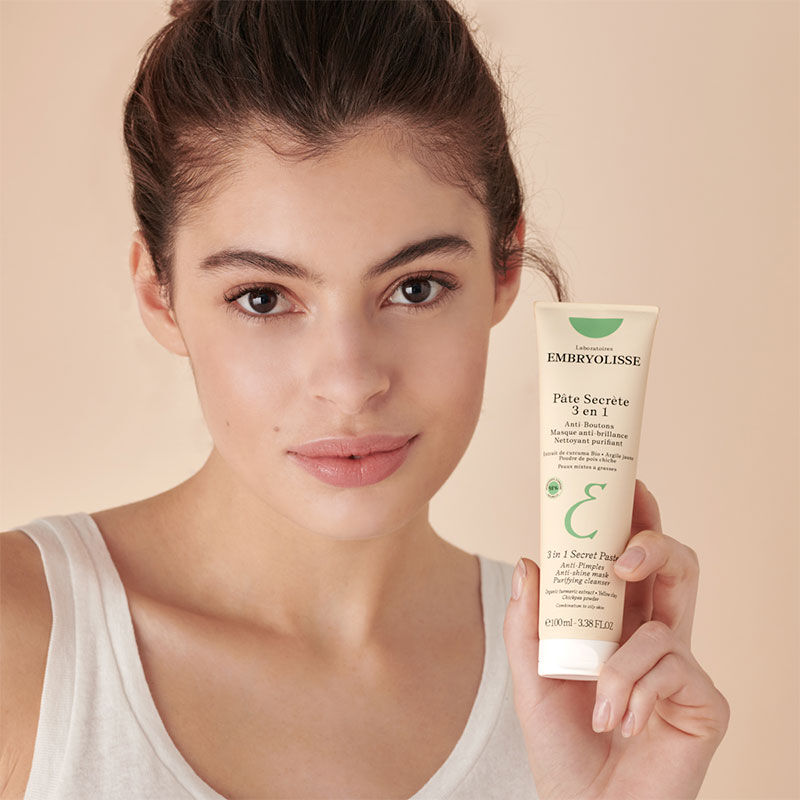 Erzielen Sie reine, mattierte Haut mit Embryolisse 3-in-1 Pa