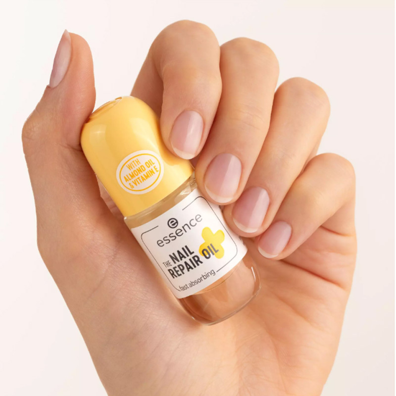 Essence Nail Repair Care Oil &amp; Vitamin 1 pcs