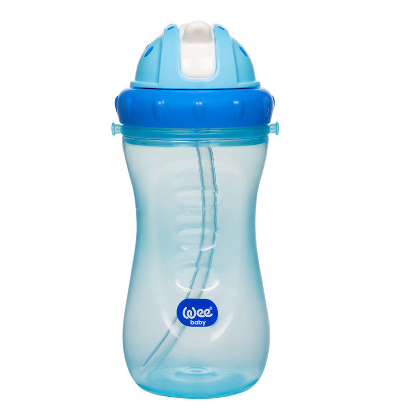 Buntes Glas mit Strohhalm von Wee Baby